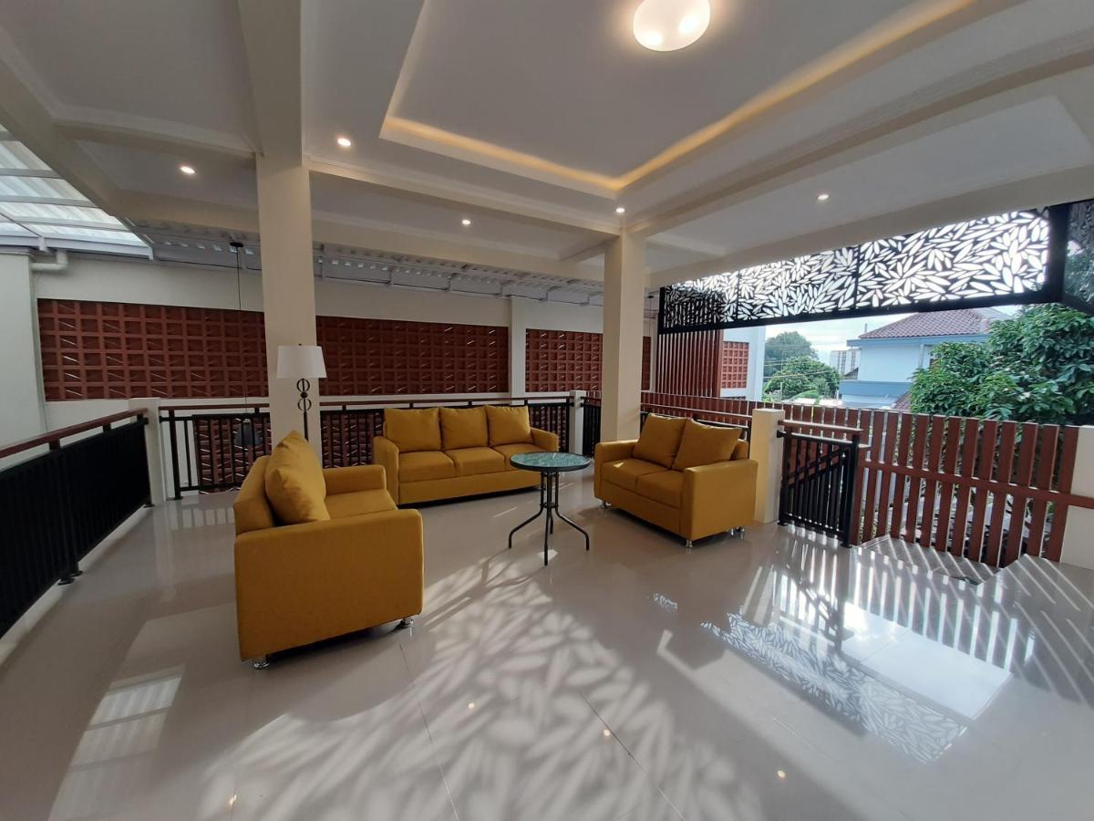 Hotel Omah Nayan Maguwo Esterno foto