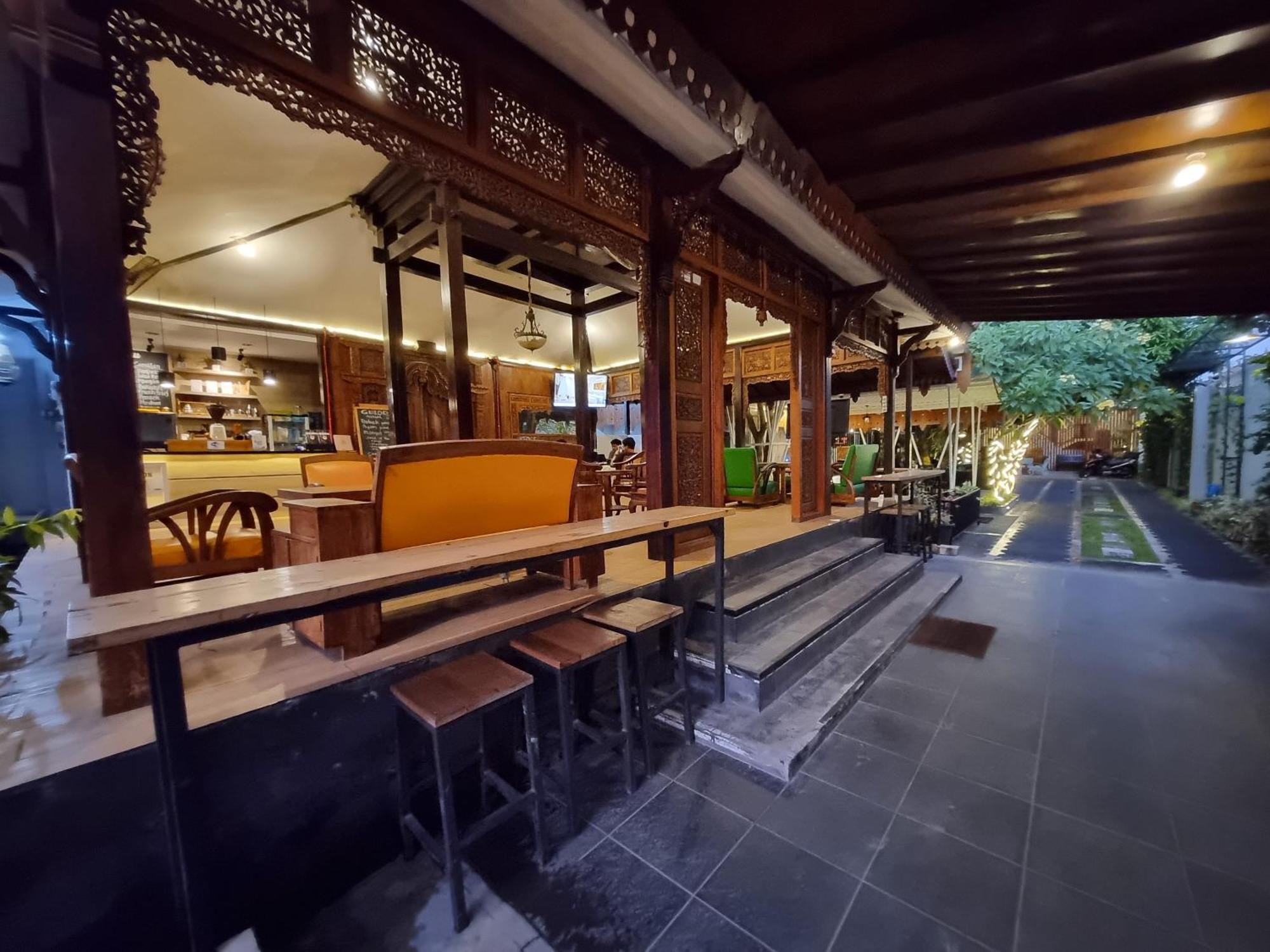 Hotel Omah Nayan Maguwo Esterno foto