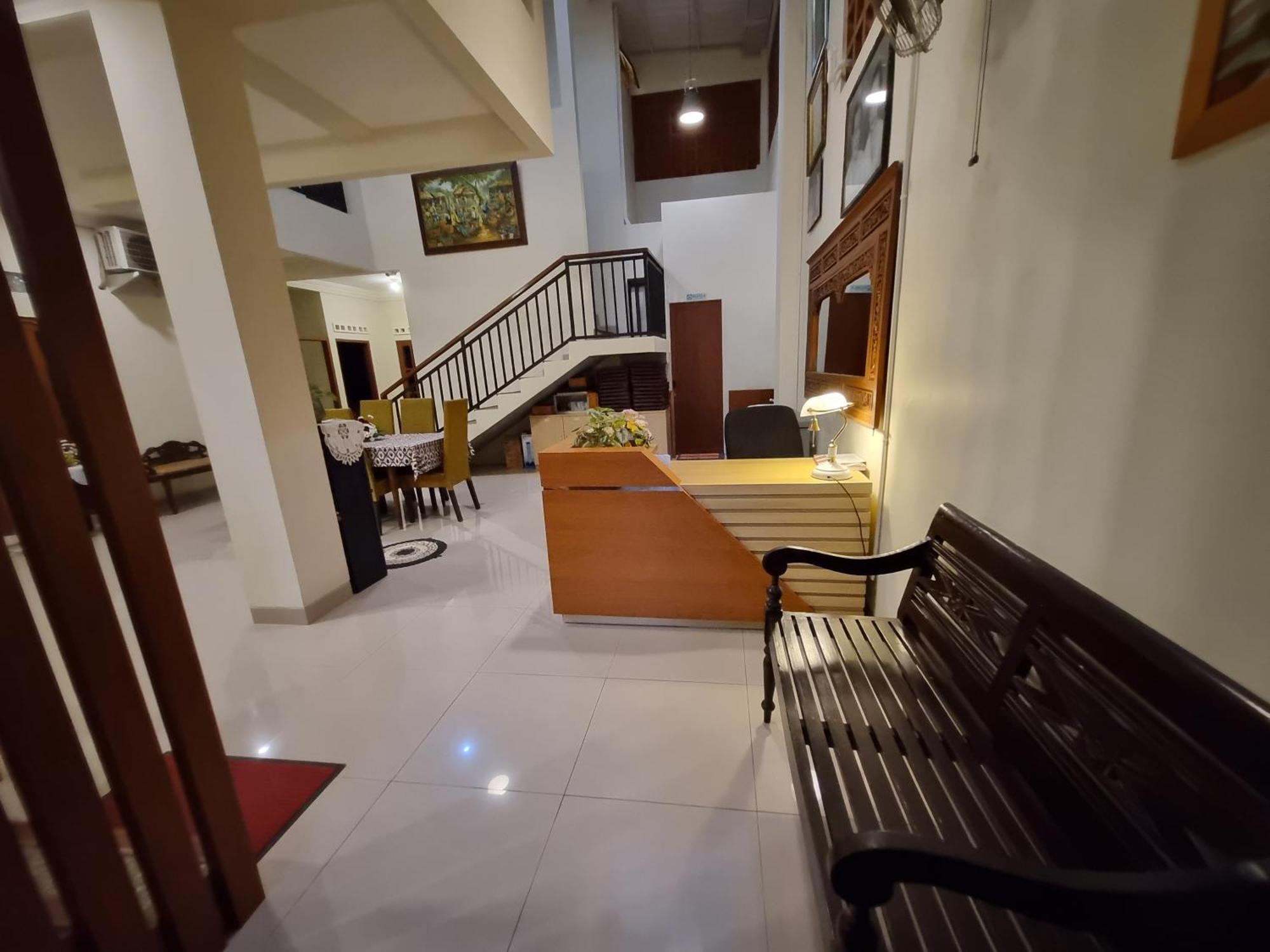 Hotel Omah Nayan Maguwo Esterno foto