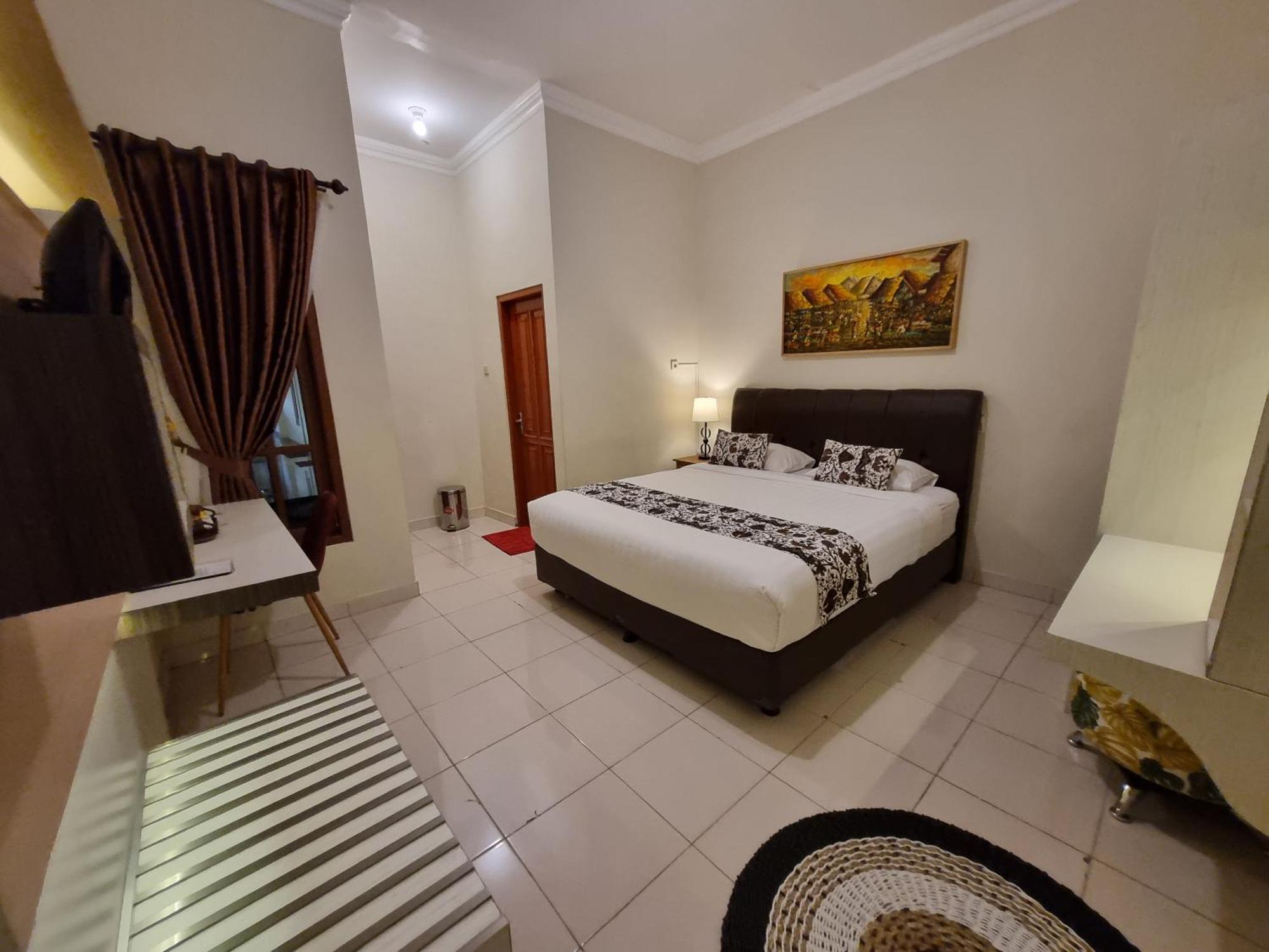 Hotel Omah Nayan Maguwo Esterno foto