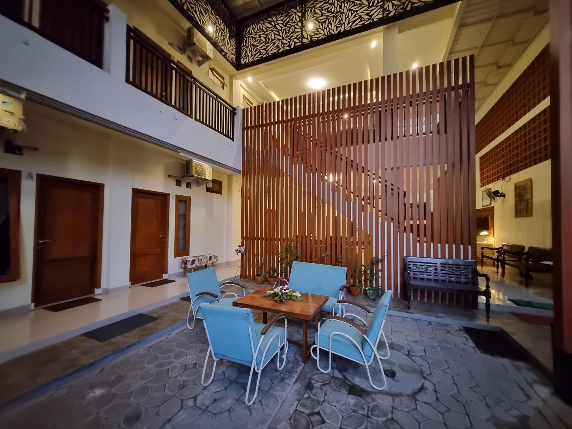 Hotel Omah Nayan Maguwo Esterno foto